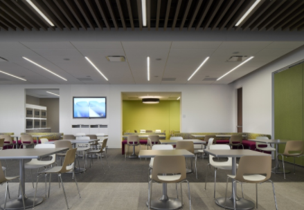 wepoker德州装修能够保障合作价格划算的原因